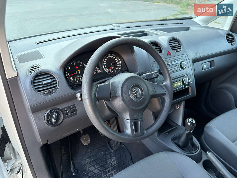 Минивэн Volkswagen Caddy 2015 в Днепре