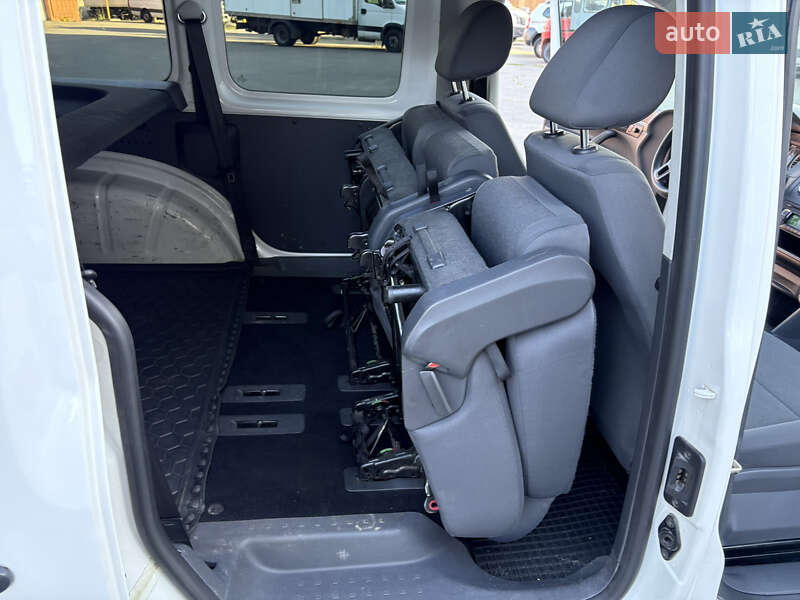 Минивэн Volkswagen Caddy 2015 в Днепре
