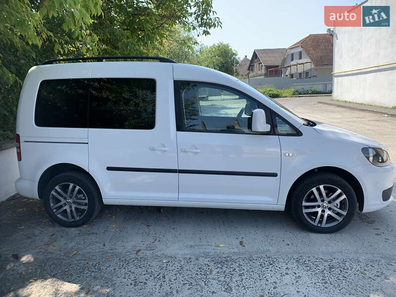 Минивэн Volkswagen Caddy 2014 в Сваляве