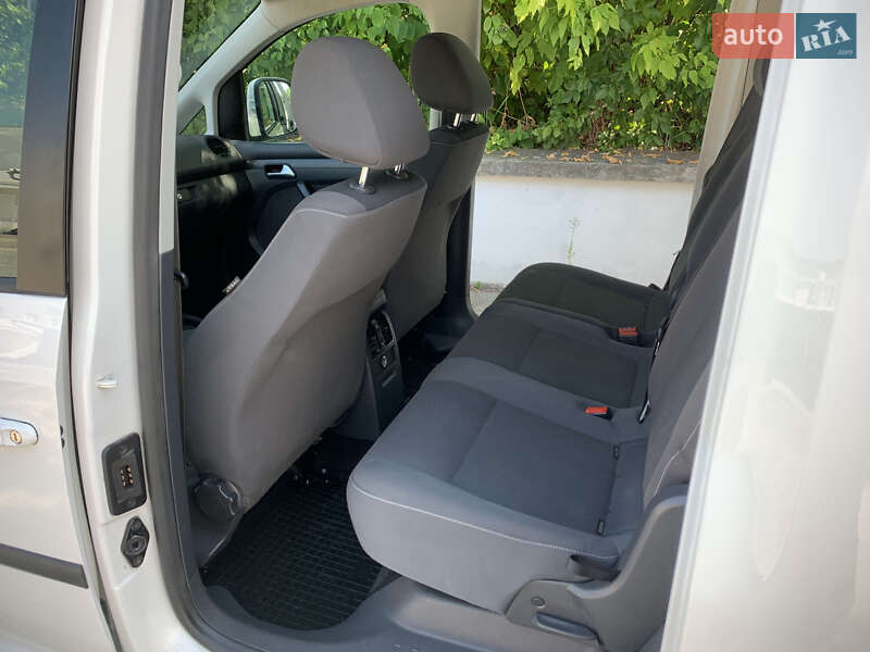 Минивэн Volkswagen Caddy 2014 в Сваляве