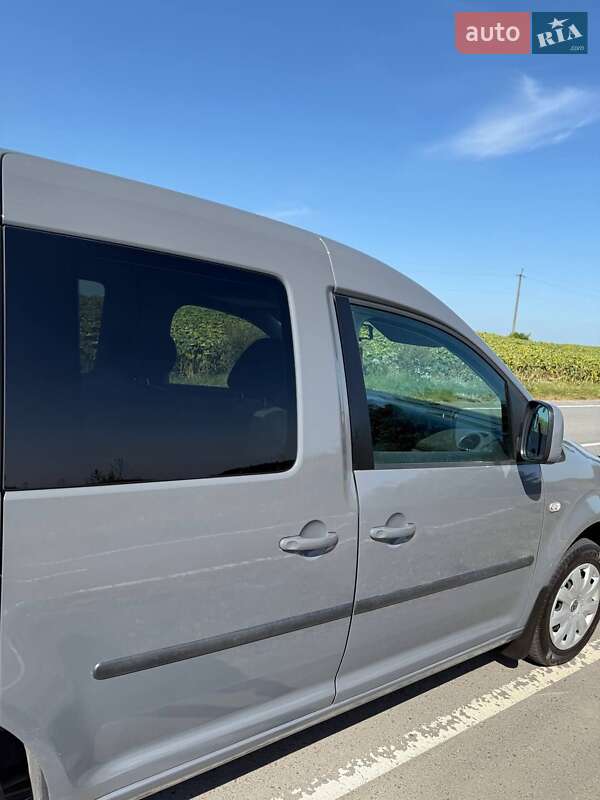 Минивэн Volkswagen Caddy 2010 в Ровно