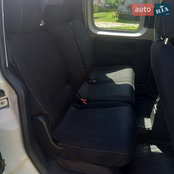 Мінівен Volkswagen Caddy 2015 в Камені-Каширському