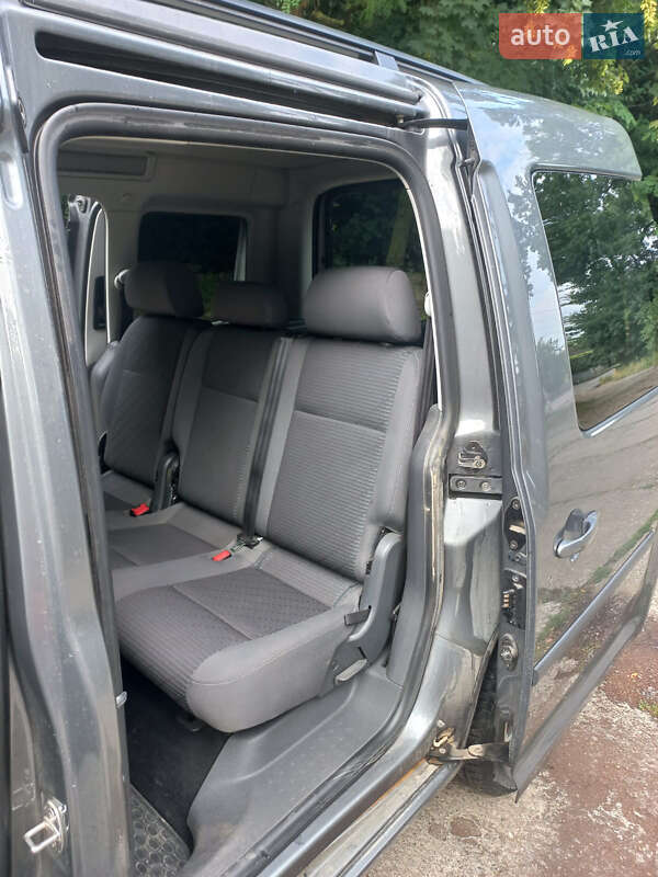 Мінівен Volkswagen Caddy 2010 в Чернівцях