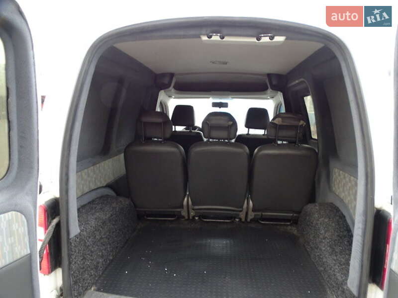 Мінівен Volkswagen Caddy 2010 в Києві