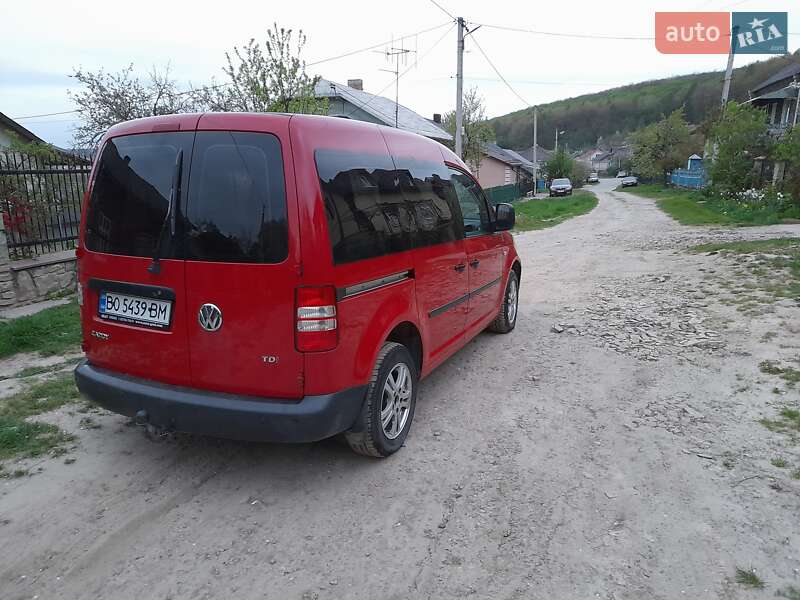Минивэн Volkswagen Caddy 2012 в 