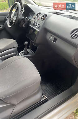 Грузопассажирский фургон Volkswagen Caddy 2012 в 