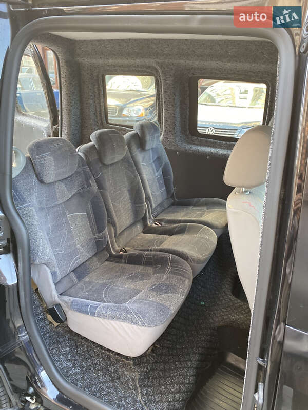 Минивэн Volkswagen Caddy 2010 в Житомире