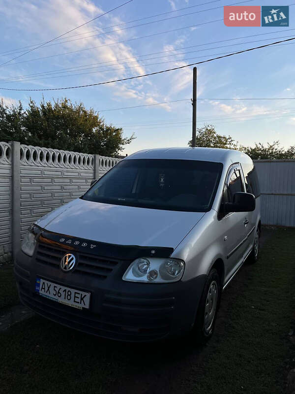 Минивэн Volkswagen Caddy 2005 в Богодухове