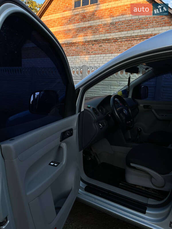 Минивэн Volkswagen Caddy 2005 в Богодухове