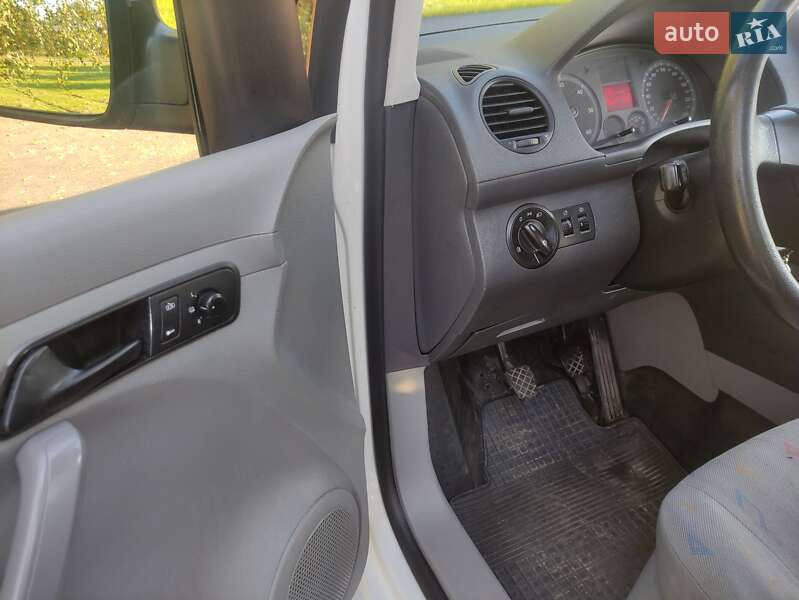 Минивэн Volkswagen Caddy 2009 в Ровно