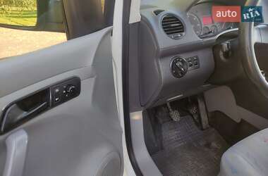 Минивэн Volkswagen Caddy 2009 в 