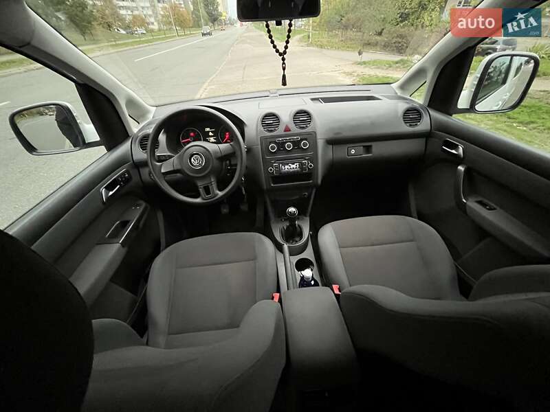 Минивэн Volkswagen Caddy 2013 в Киеве фото 12 Минивэн Volkswagen Caddy 2013 в Киеве