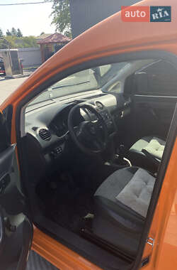Грузовой фургон Volkswagen Caddy 2011 в 