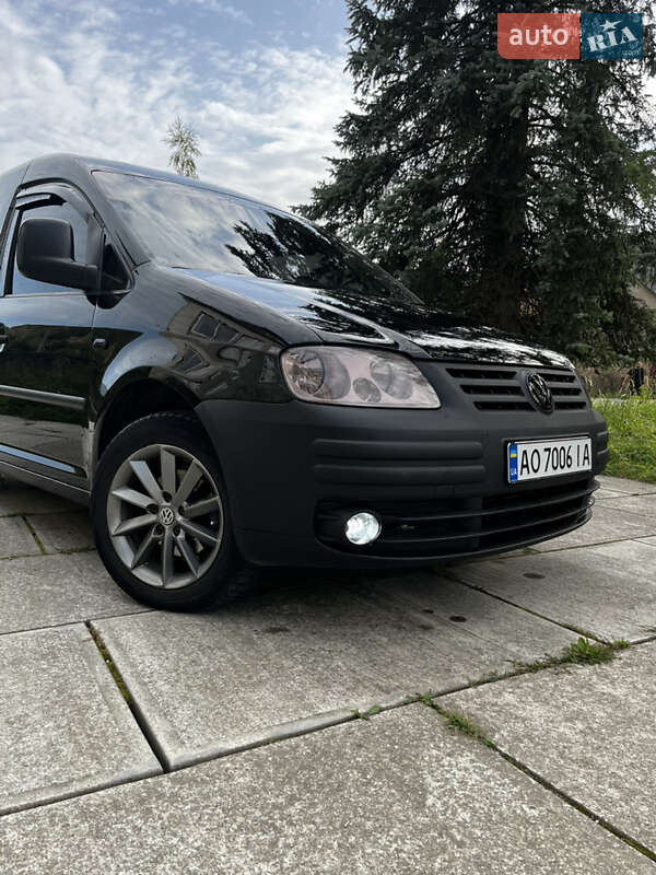 Грузовой фургон Volkswagen Caddy 2006 в 