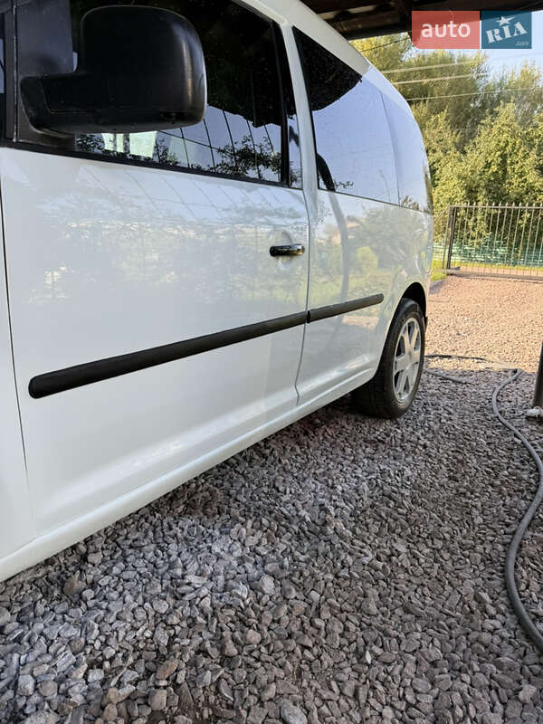 Минивэн Volkswagen Caddy 2007 в Коростене