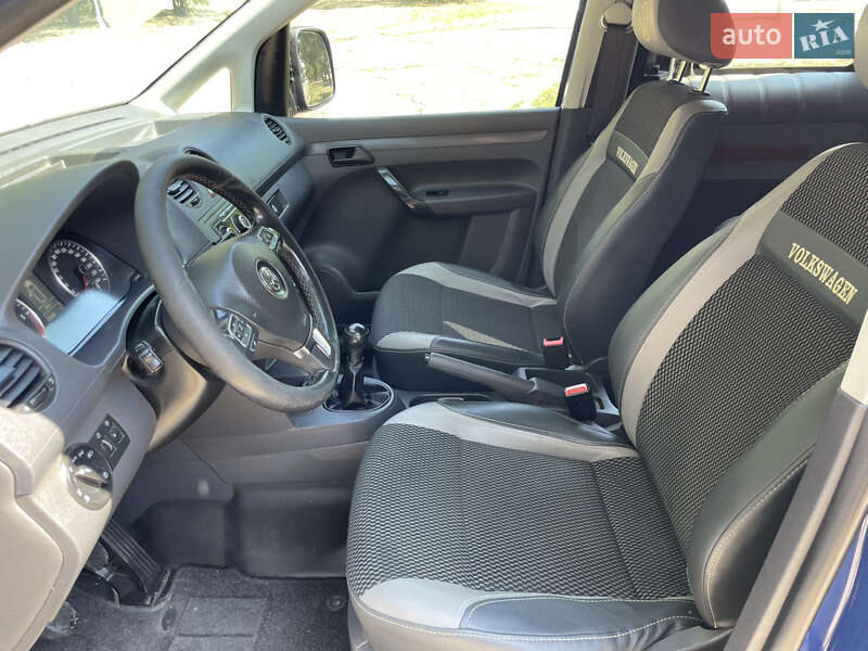 Грузопассажирский фургон Volkswagen Caddy 2012 в Одессе
