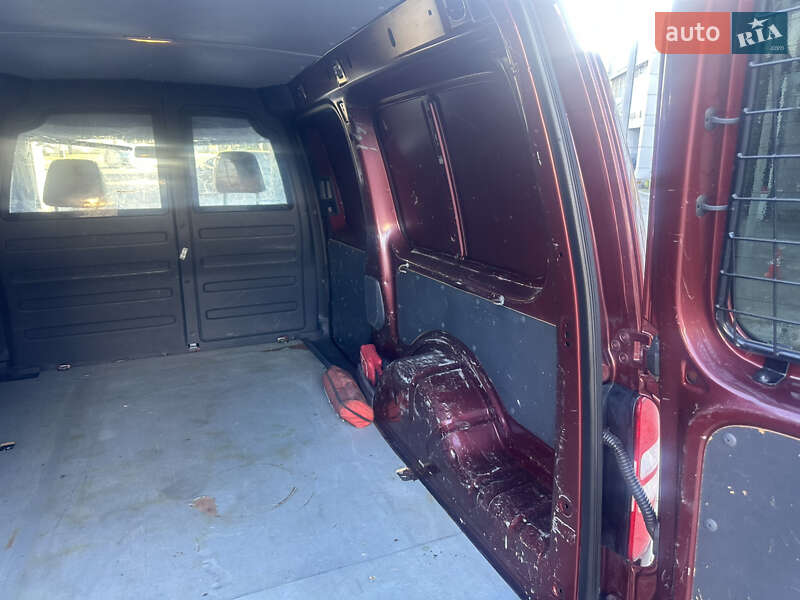 Грузовой фургон Volkswagen Caddy 2011 в Житомире