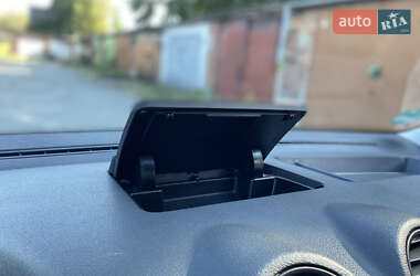 Мінівен Volkswagen Caddy 2005 в 