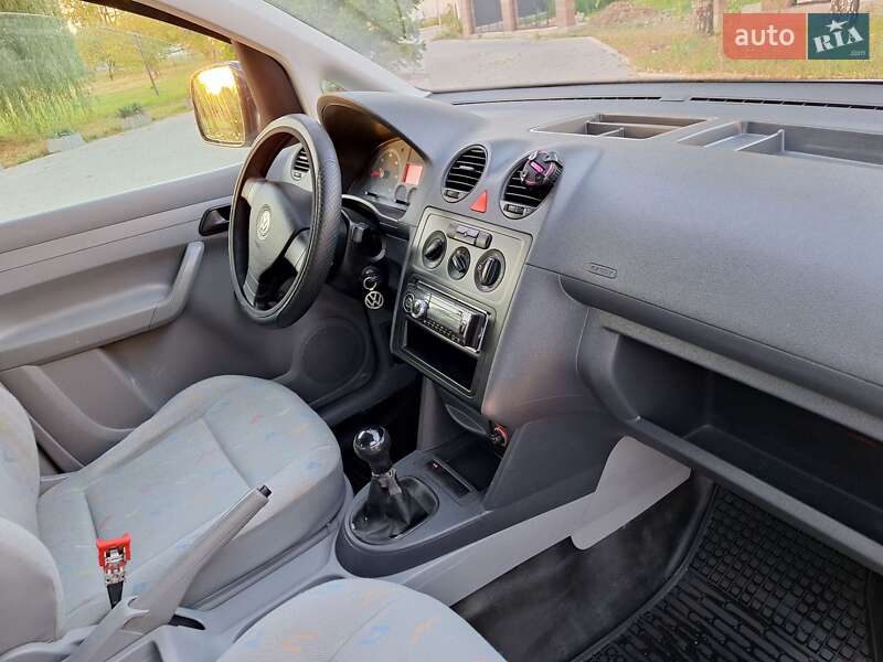 Минивэн Volkswagen Caddy 2007 в Черновцах