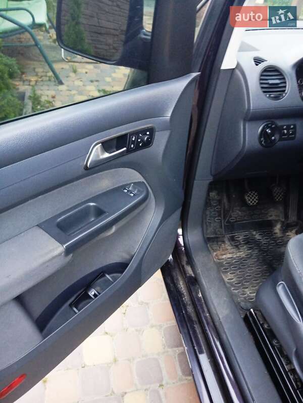 Минивэн Volkswagen Caddy 2011 в Чернигове