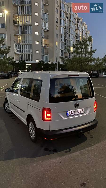 Мінівен Volkswagen Caddy 2015 в Миколаєві