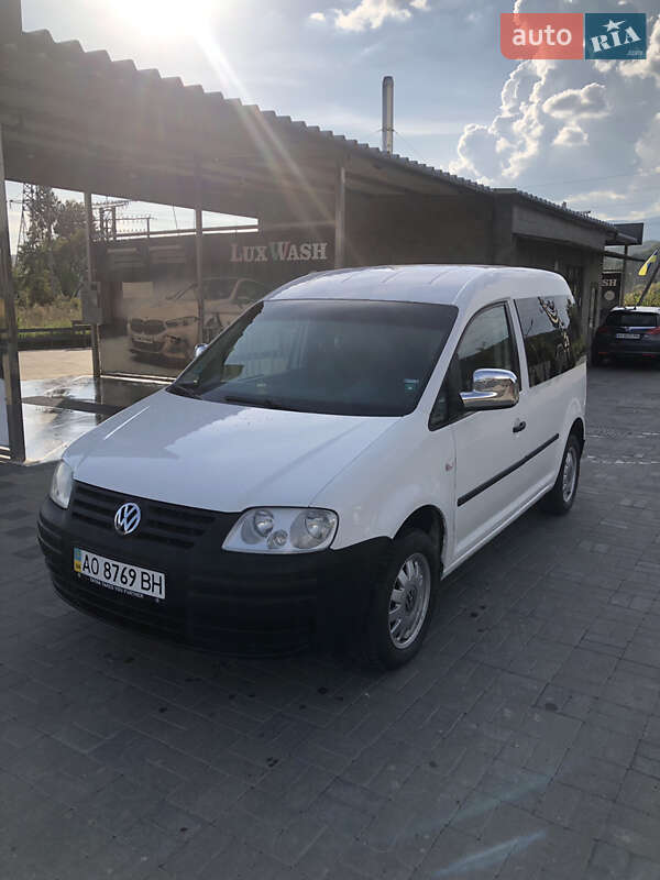 Минивэн Volkswagen Caddy 2008 в Иршаве