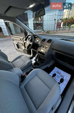 Минивэн Volkswagen Caddy 2010 в 