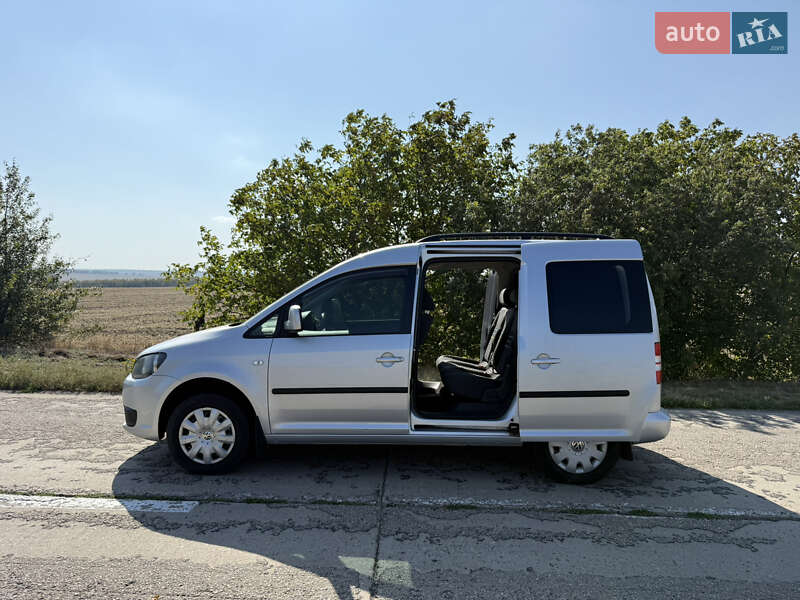 Минивэн Volkswagen Caddy 2015 в Кропивницком