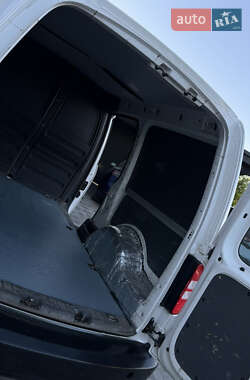 Грузовой фургон Volkswagen Caddy 2013 в 