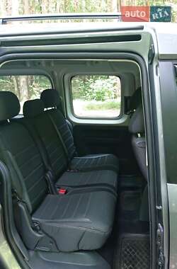 Минивэн Volkswagen Caddy 2015 в 