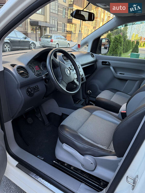 Минивэн Volkswagen Caddy 2009 в Чернигове