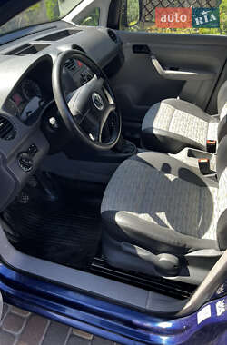 Грузовой фургон Volkswagen Caddy 2004 в 