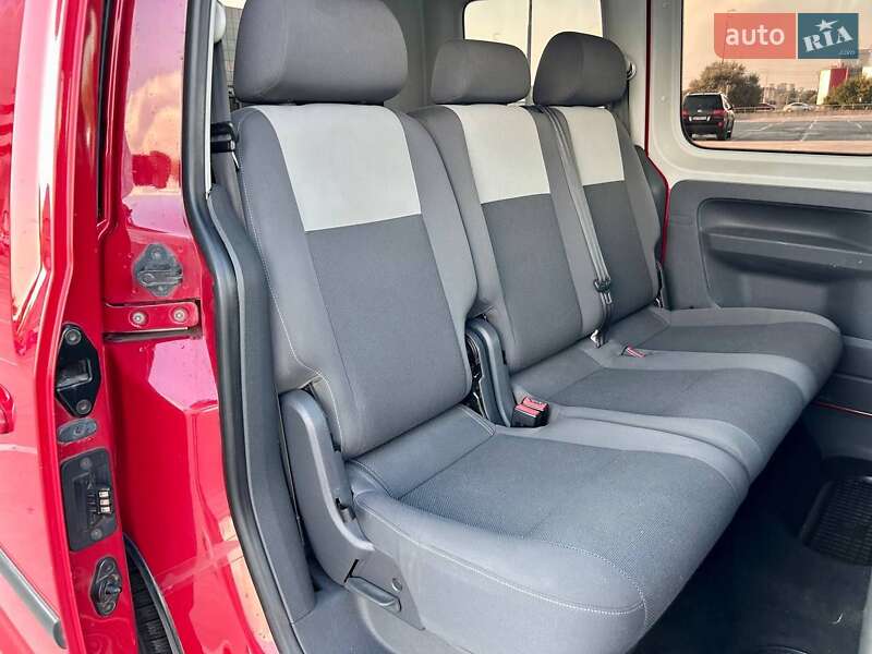 Мінівен Volkswagen Caddy 2014 в Києві