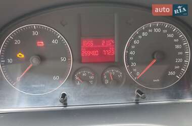 Минивэн Volkswagen Caddy 2010 в 