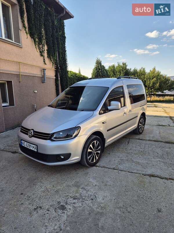 Минивэн Volkswagen Caddy 2013 в 