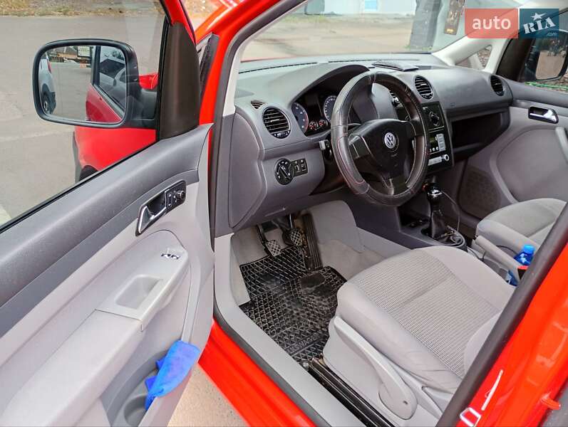 Минивэн Volkswagen Caddy 2006 в Нежине