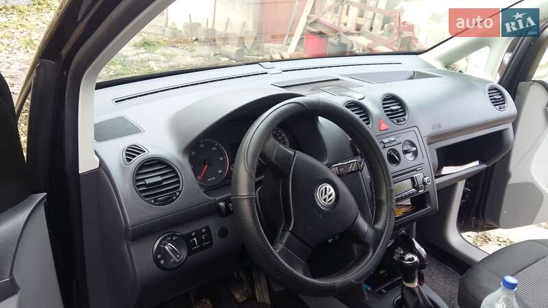 Минивэн Volkswagen Caddy 2009 в Городенке