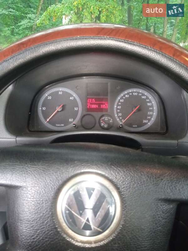 Минивэн Volkswagen Caddy 2005 в Згуровке