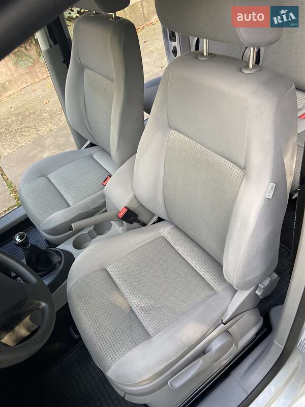 Минивэн Volkswagen Caddy 2008 в Киеве