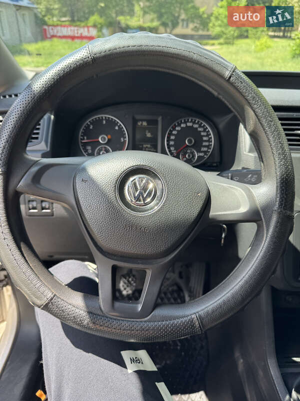 Грузовой фургон Volkswagen Caddy 2016 в Кривом Роге