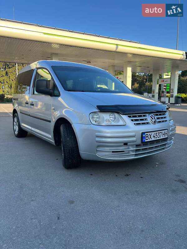 Минивэн Volkswagen Caddy 2010 в Волочиске