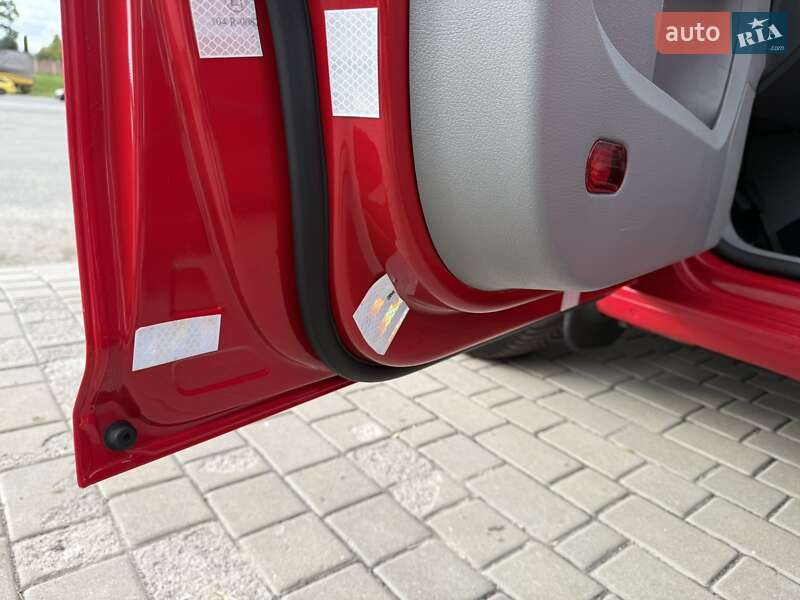 Мінівен Volkswagen Caddy 2009 в Хмельницькому