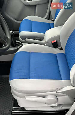 Минивэн Volkswagen Caddy 2009 в 