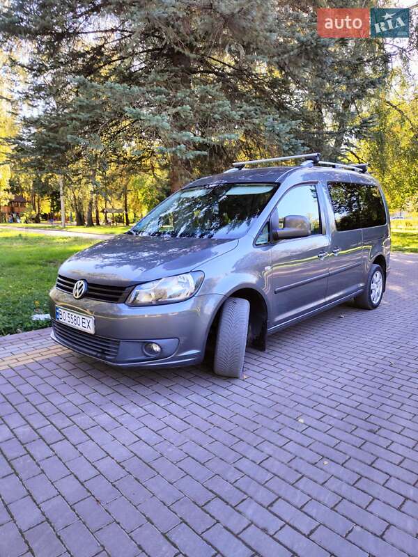 Минивэн Volkswagen Caddy 2011 в 