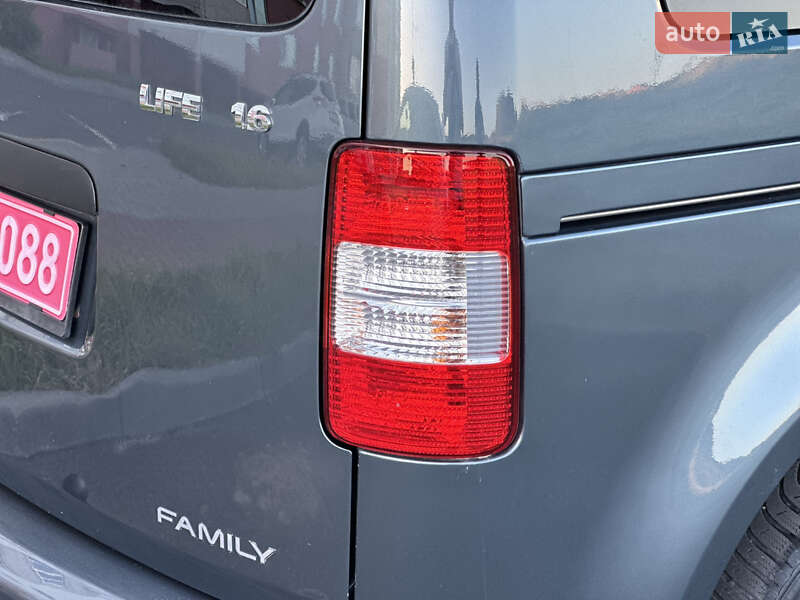 Минивэн Volkswagen Caddy 2008 в Виннице