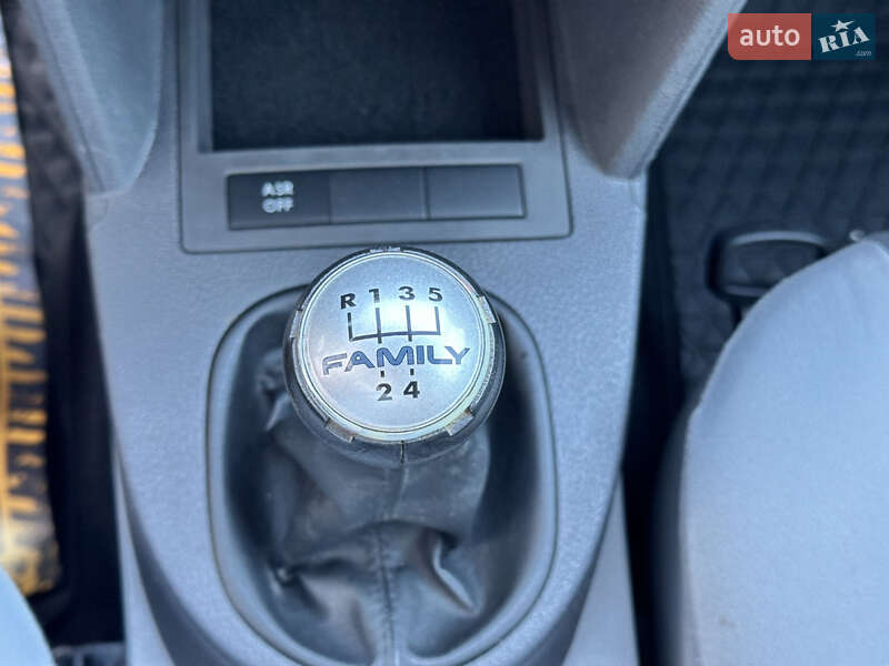 Минивэн Volkswagen Caddy 2008 в Виннице