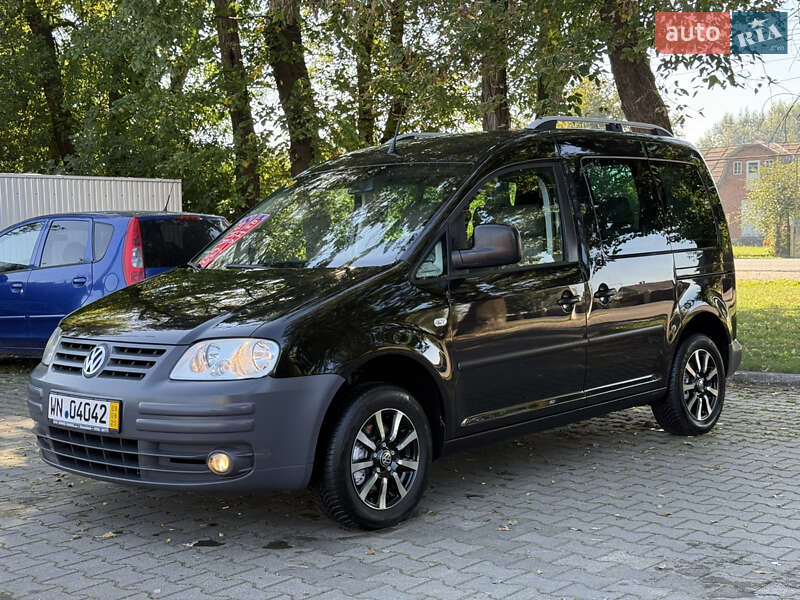 Минивэн Volkswagen Caddy 2005 в Черновцах