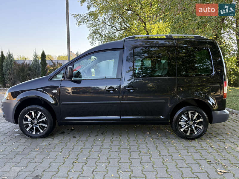 Минивэн Volkswagen Caddy 2005 в Черновцах