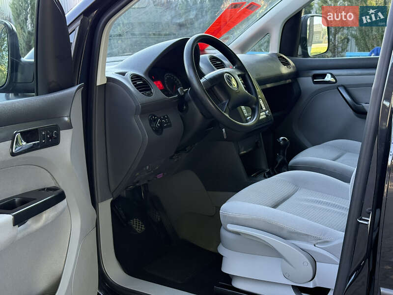 Минивэн Volkswagen Caddy 2005 в Черновцах