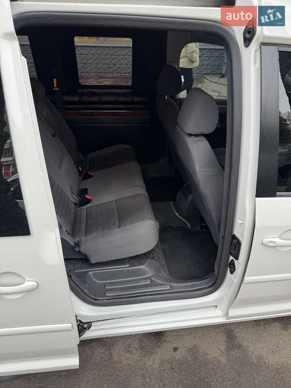 Минивэн Volkswagen Caddy 2011 в Ровно